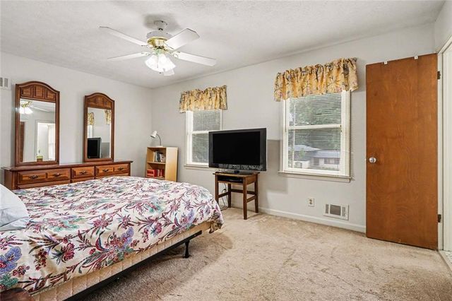 1252 SW Sheppard Drive SW, Lilburn, GA 30047