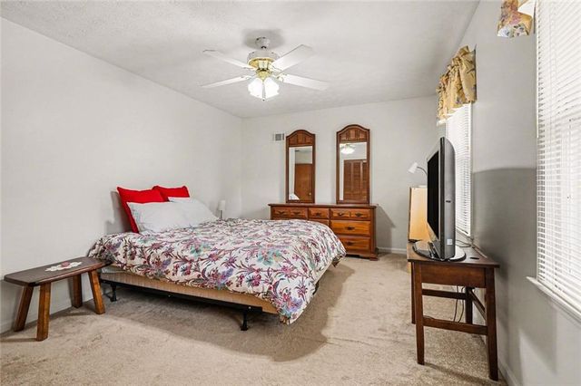 1252 SW Sheppard Drive SW, Lilburn, GA 30047