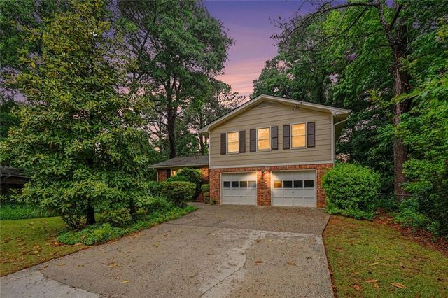 1252 SW Sheppard Drive SW, Lilburn, GA 30047