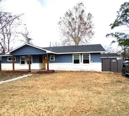 7019 Darling Street, Azle, TX 76020