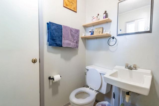 621 Evergreen Park Dr, Hopkinsville, KY 42240