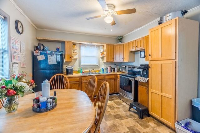 621 Evergreen Park Dr, Hopkinsville, KY 42240