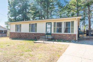 621 Evergreen Park Dr, Hopkinsville, KY 42240