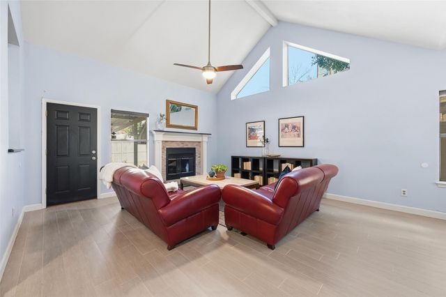 730 Bordeaux Drive, Euless, TX 76039