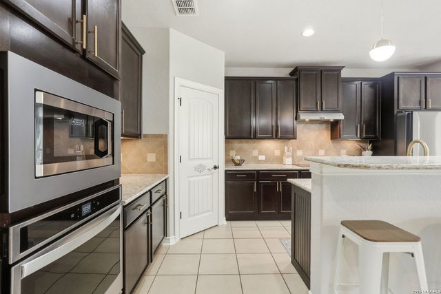 8822 Kallison Arbor, San Antonio, TX 78254