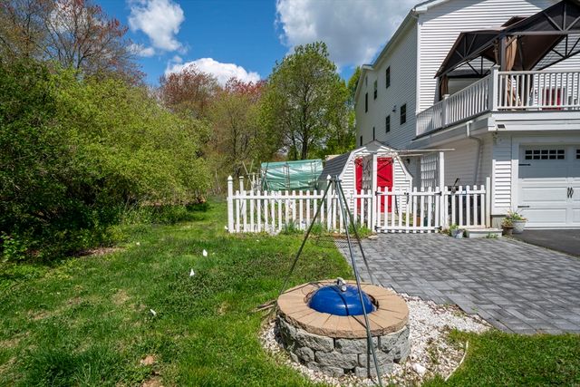 229 Parkerville Rd, Southborough, MA 01772