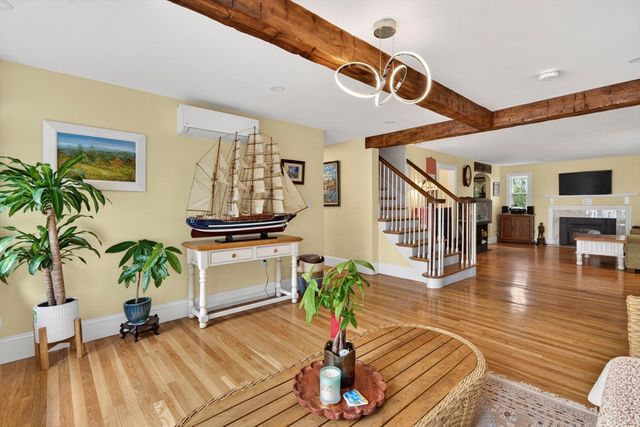 229 Parkerville Rd, Southborough, MA 01772