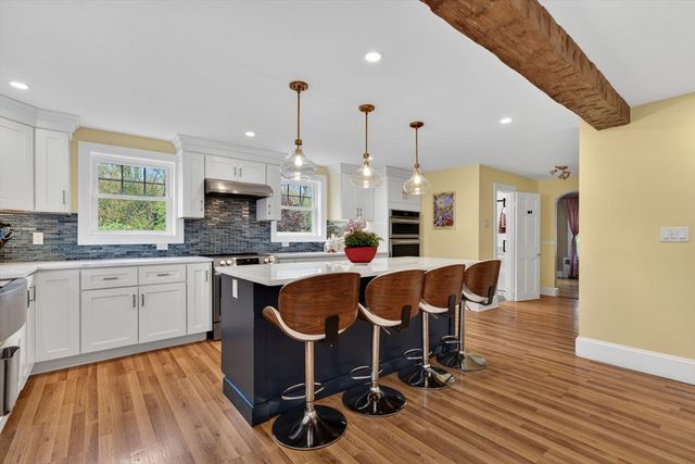 229 Parkerville Rd, Southborough, MA 01772