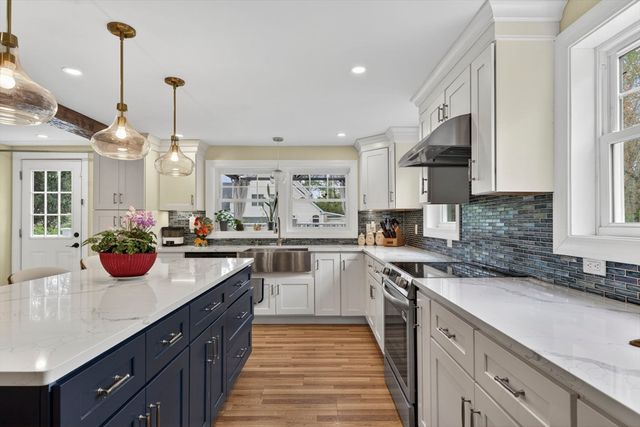 229 Parkerville Rd, Southborough, MA 01772