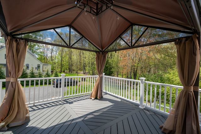 229 Parkerville Rd, Southborough, MA 01772