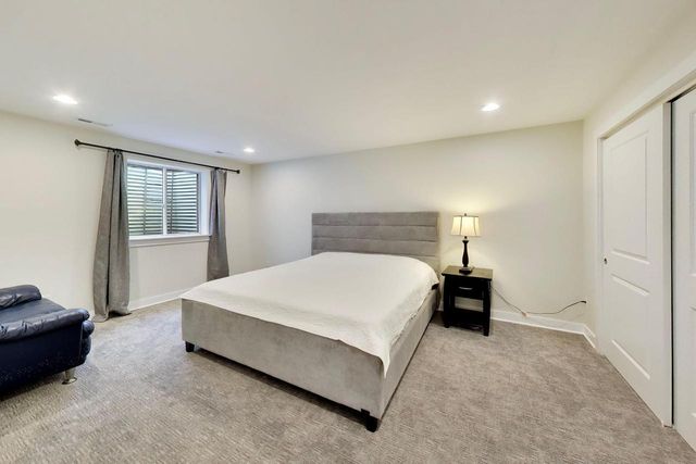7884 Fredricksburg COURT, Bristol, WI 53104