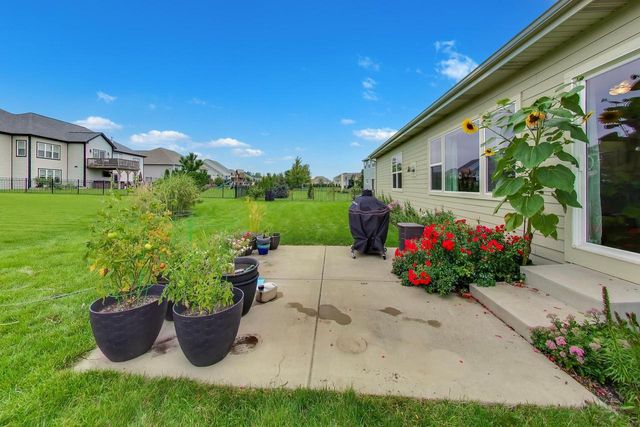 7884 Fredricksburg COURT, Bristol, WI 53104
