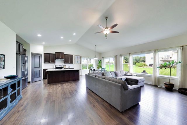 7884 Fredricksburg COURT, Bristol, WI 53104