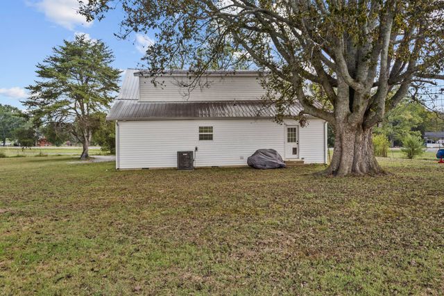 607 Old Columbia Rd, Unionville, TN 37180