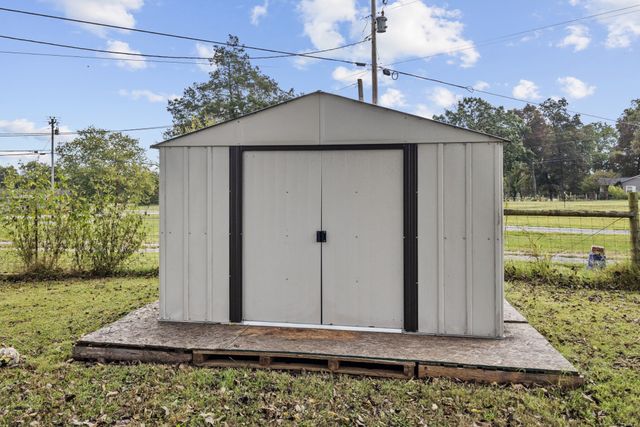 607 Old Columbia Rd, Unionville, TN 37180