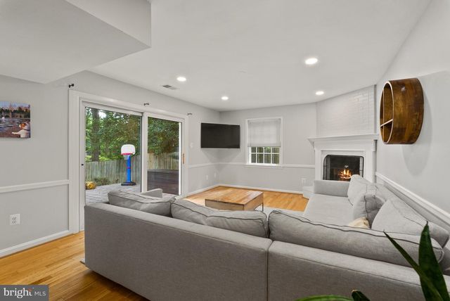 9601 WADSWORTH DR, Bethesda, MD 20817