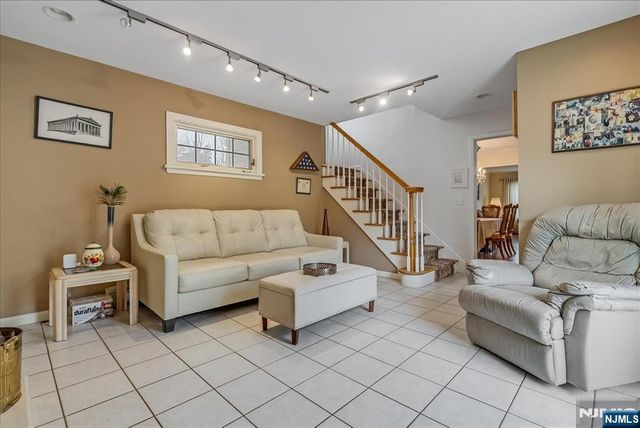 40 Catherine Court, Cedar Grove, NJ 07009
