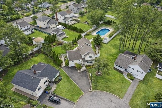 40 Catherine Court, Cedar Grove, NJ 07009