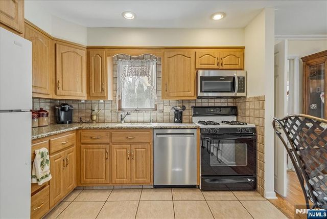 40 Catherine Court, Cedar Grove, NJ 07009