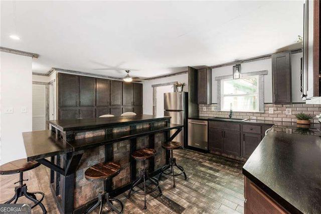 5211 Oakdale Road SE, Smyrna, GA 30082