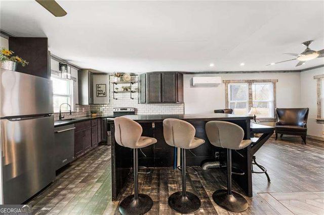 5211 Oakdale Road SE, Smyrna, GA 30082