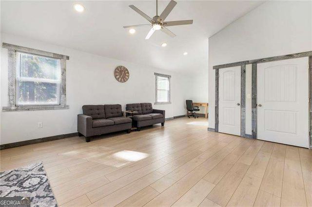 5211 Oakdale Road SE, Smyrna, GA 30082