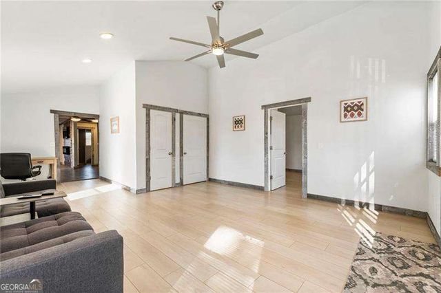 5211 Oakdale Road SE, Smyrna, GA 30082