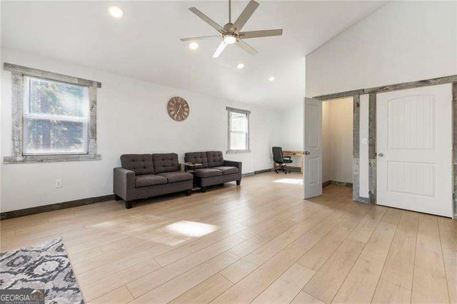 5211 Oakdale Road SE, Smyrna, GA 30082