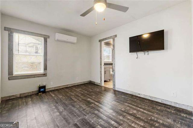 5211 Oakdale Road SE, Smyrna, GA 30082