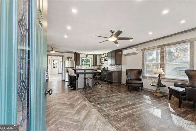 5211 Oakdale Road SE, Smyrna, GA 30082