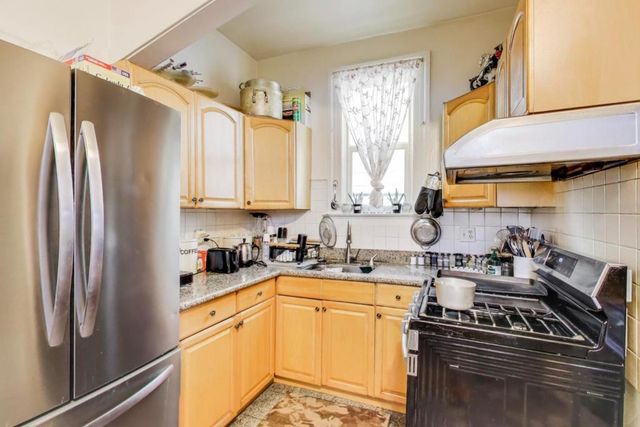 45924594 Mission Street, San Francisco, CA 94112