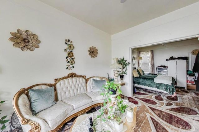 45924594 Mission Street, San Francisco, CA 94112