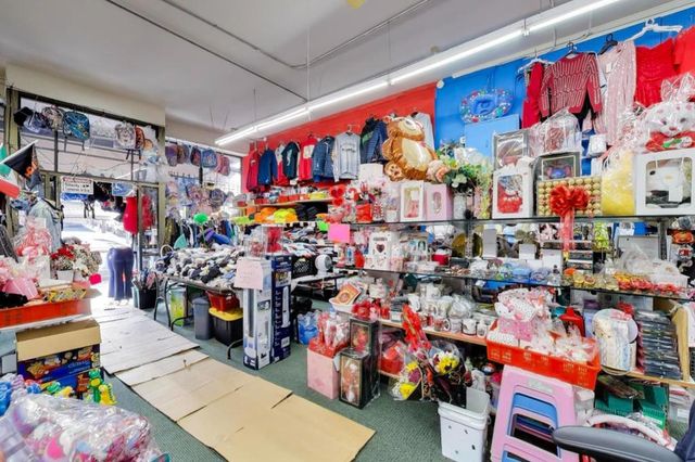 45924594 Mission Street, San Francisco, CA 94112