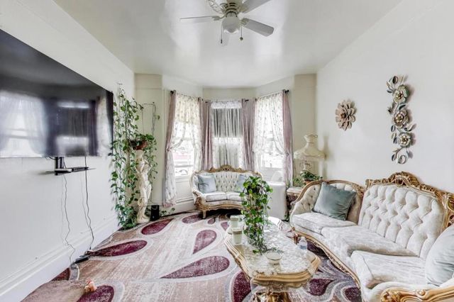 45924594 Mission Street, San Francisco, CA 94112