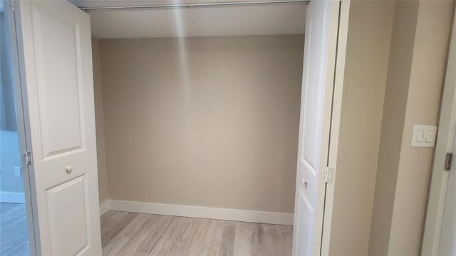 500 TREASURE ISLAND CAUSEWAY 106, Treasure Island, FL 33706