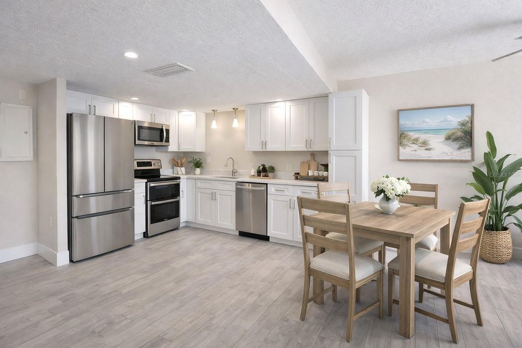 Image 3 of property listing at 500 TREASURE ISLAND CAUSEWAY 106, Treasure Island, FL 33706