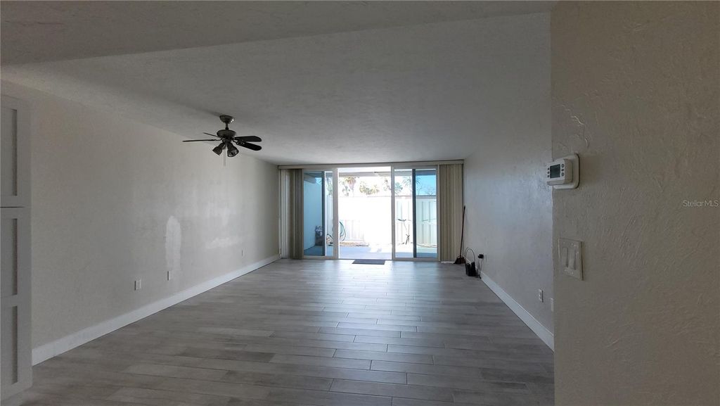 Image 23 of property listing at 500 TREASURE ISLAND CAUSEWAY 106, Treasure Island, FL 33706