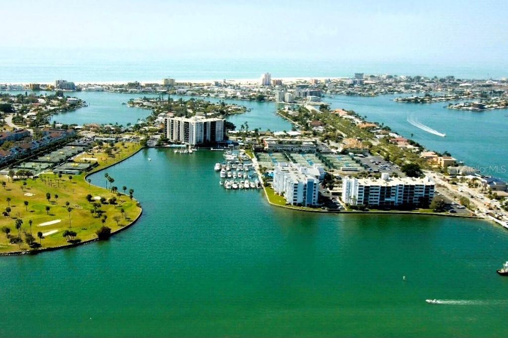 Image 35 of property listing at 500 TREASURE ISLAND CAUSEWAY 106, Treasure Island, FL 33706