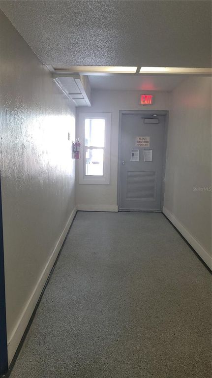 Image 40 of property listing at 500 TREASURE ISLAND CAUSEWAY 106, Treasure Island, FL 33706