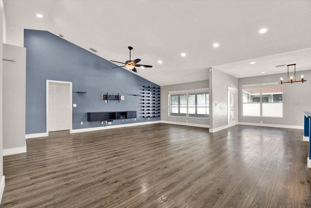 1427 BAY VIEW STREET, Tarpon Springs, FL 34689