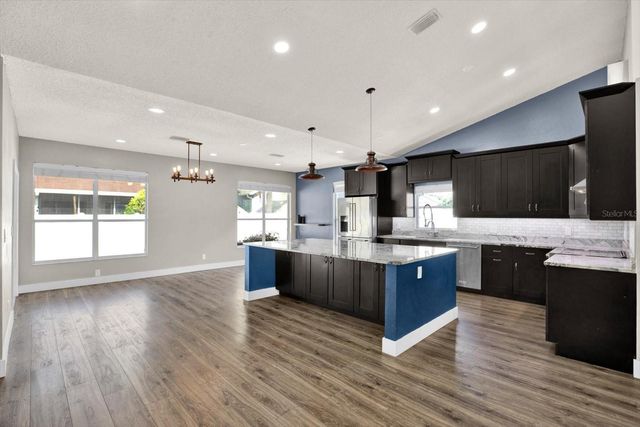 1427 BAY VIEW STREET, Tarpon Springs, FL 34689