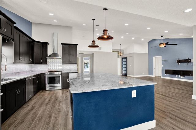 1427 BAY VIEW STREET, Tarpon Springs, FL 34689