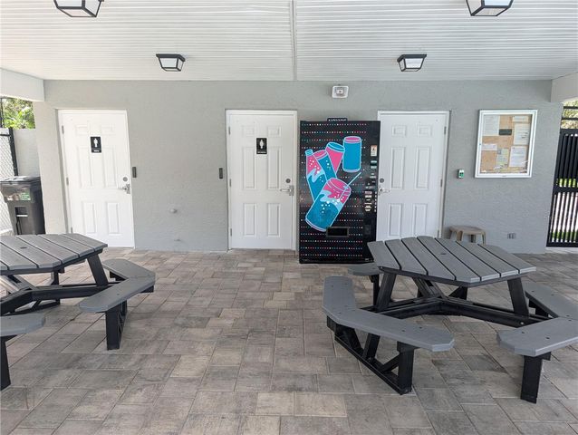 1427 BAY VIEW STREET, Tarpon Springs, FL 34689
