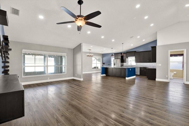 1427 BAY VIEW STREET, Tarpon Springs, FL 34689