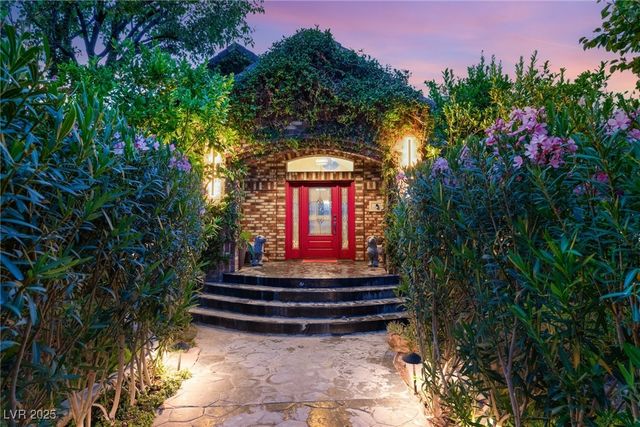 3004 ASTORIA PINES Circle, Las Vegas, NV 89107