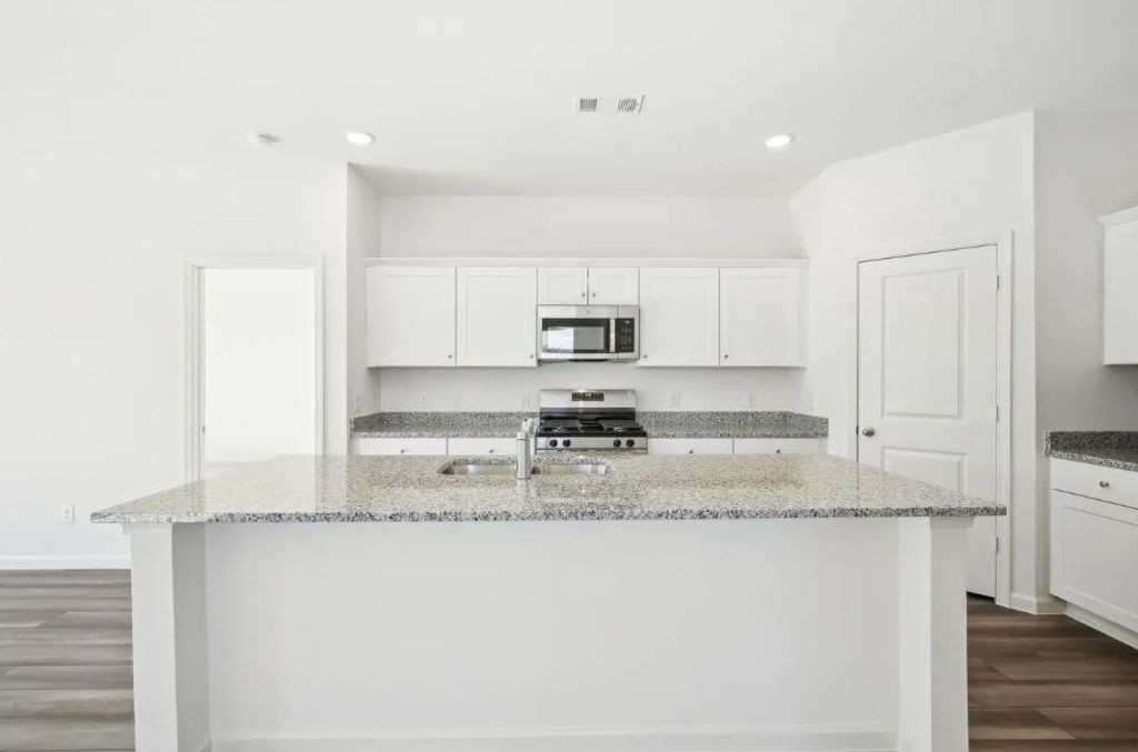 136 Parrigin CV, San Marcos, TX 78666