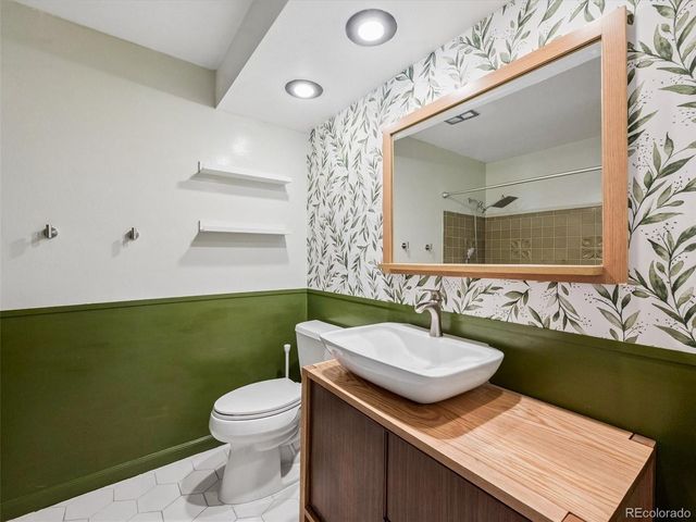 3278 S Wabash Ct, Denver, CO 80231