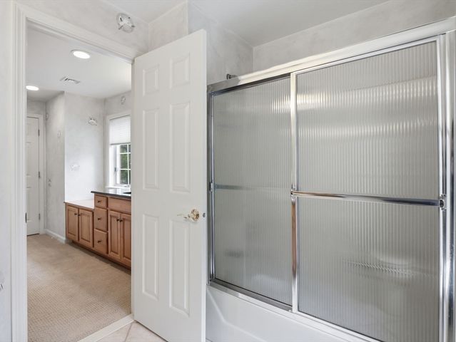 3901 Knightsbridge Close 3901, Worcester, MA 01609