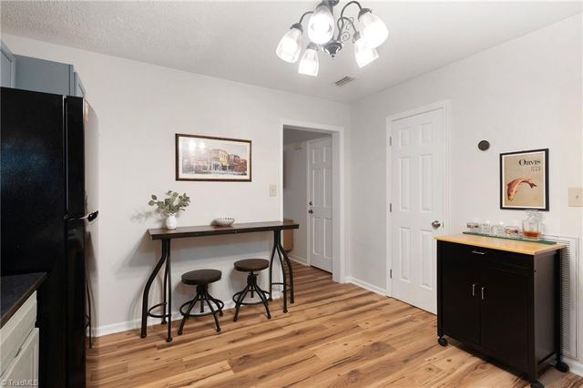 524 Rock Cliff Court, Winston-salem, NC 27104