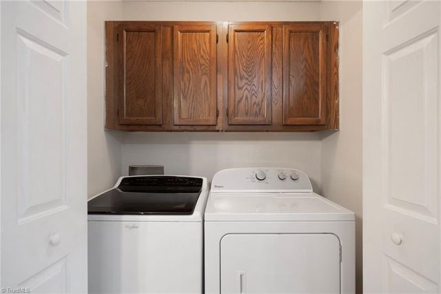 524 Rock Cliff Court, Winston-salem, NC 27104